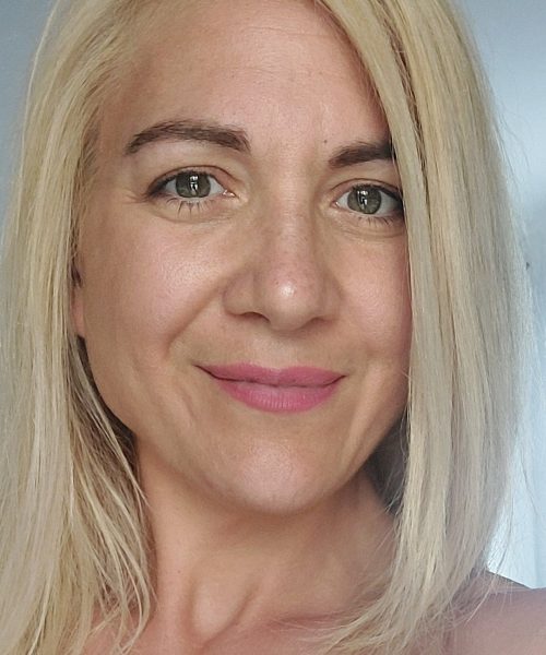 Fehér Dóra