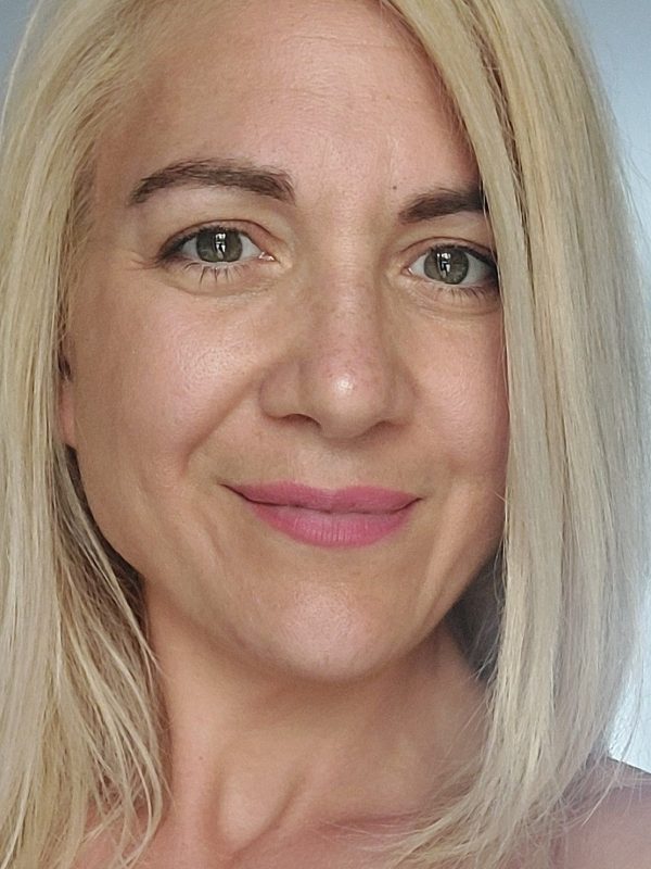 Fehér Dóra